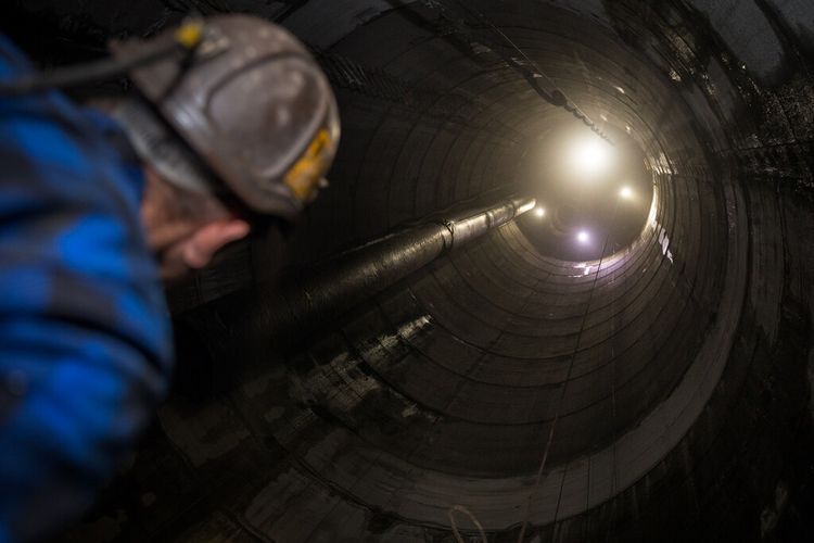 JSW: szyb wentylacyjny w kopalni Pniówek pogłębiono do 1 km, Dawid Lach/JSW