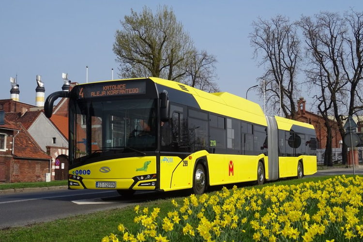 Pierwszy żółty autobus w Metropolii. Ma wbudowany alkomat!, 