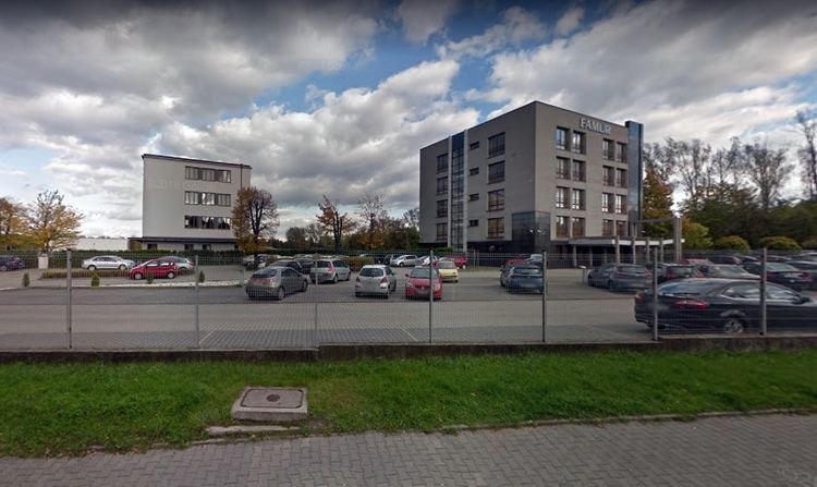 FAMUR wyprzedaje nieruchomości na Śląsku i nie tylko. Dlaczego?, google maps