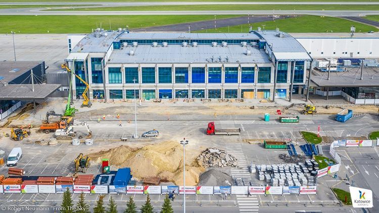 Katowice Airport – kolejne zmiany na parkingach w związku z przebudową terminala B, From the Sky - Robert Neumann