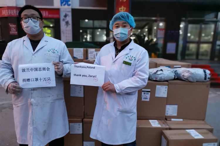 Firma z Zabrza podarowała szpitalowi w Wuhan 100 tys. masek. Chińczycy dziękują, Ambasada Chin w Warszawie