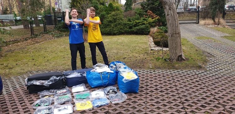 Śląskie firmy razem z MRŚ przekazały 500 koszulek. Trafią do ukraińskiego wojska, Młodzi Regionaliści Śląscy 