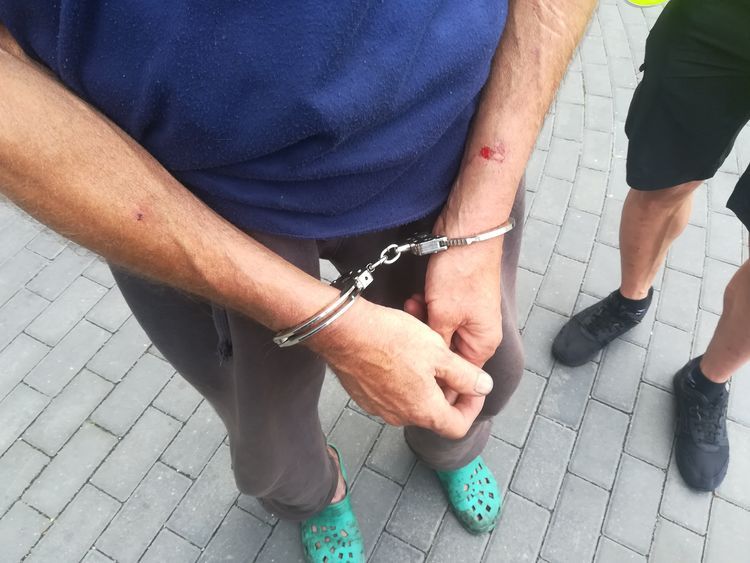Wodzisław Śl.: 62-letni amator narkotyków aresztowany. Pomagał mu właściciel 