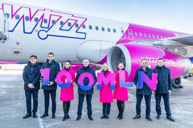Historyczny kamień milowy. Wizz Air obsłużył w Katowice Airport 100-milionowego pasażera!, Piotr Adamczyk