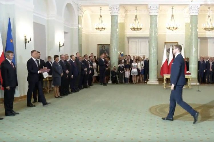 Uroczystość w Pałacu Prezydenckim - Michał Woś zostaje ministrem, prezydent.pl
