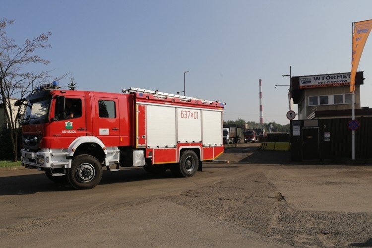 Radzionków: pożar hali z wrakami samochodów, Dominik Gajda, KP PSP w Tarnowskich Górach