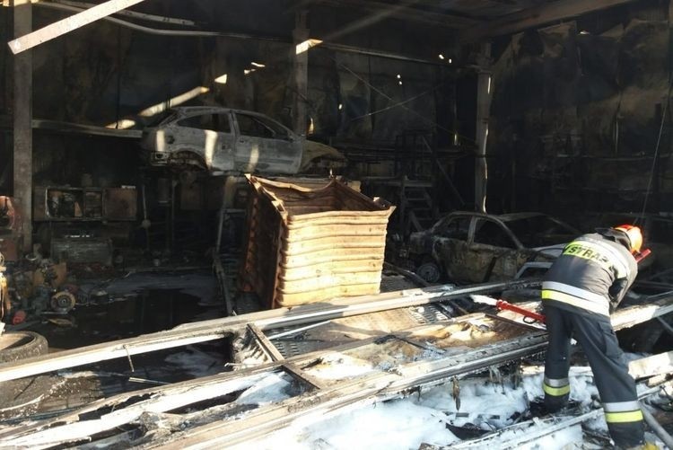 Radzionków: pożar hali z wrakami samochodów, Dominik Gajda, KP PSP w Tarnowskich Górach