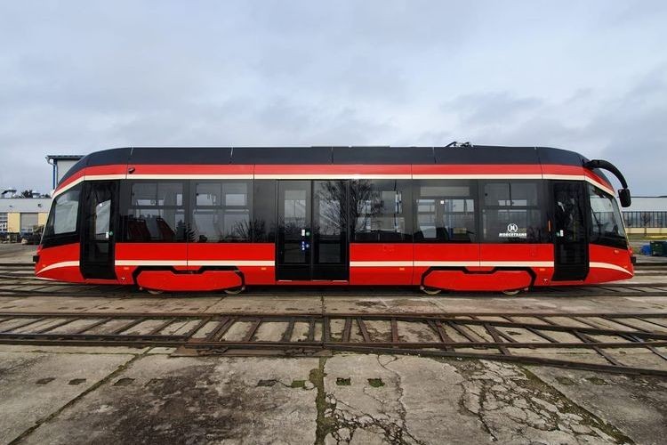 Tramwaje Śląskie pokazały pierwszy pojazd nowej serii. Będzie woził pasażerów od marca, Tramwaje Śląskie