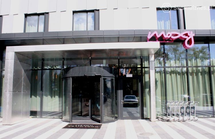 Na lotnisku Katowice Pyrzowice otwarto pierwszy w Polsce hotel Moxy, Tomasz Raudner