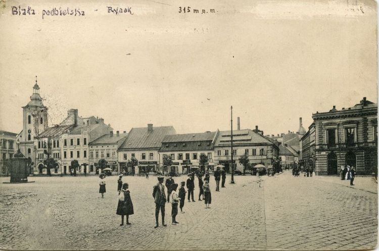 Plac Wojska Polskiego w Bielsku-Białej kiedyś, teraz i po metamorfozie, archiwum J. Kachla Wydział Prasowy UMBB