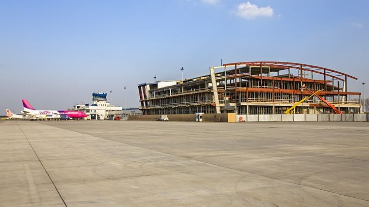 Lotniska w Pyrzowicach mogło nie być. 30 lat temu Ślązacy wzięli sprawy w swoje ręce, Archiwum Katowice Airport