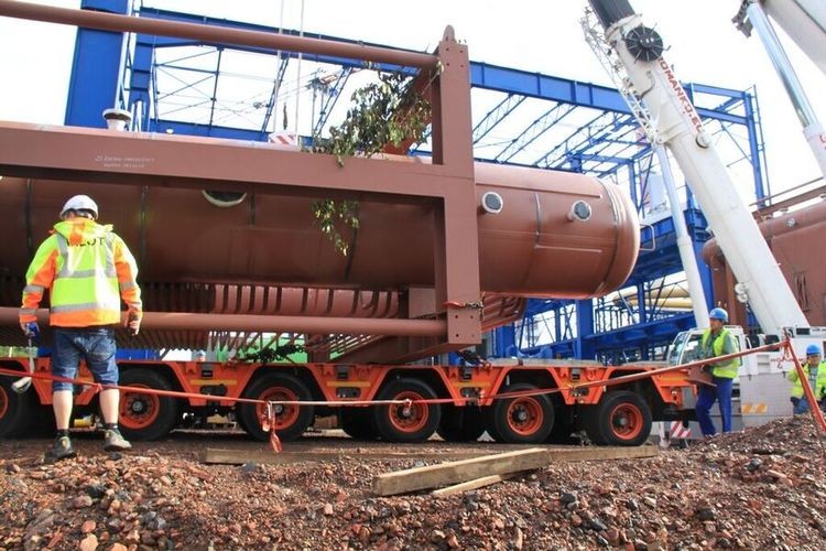 Transport i montaż 70-tonowych elementów kotłów w Elektrociepłowni Radlin, JSW Koks