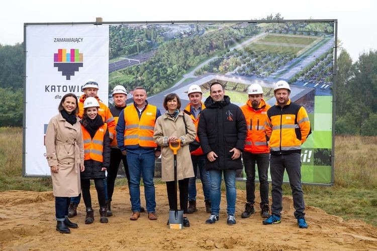 Katowice rozpoczynają budowę stadionu miejskiego z halą widowiskową, NDI