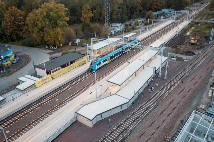 Nowy most kolejowy nad Wisłą gotowy. Pociągi już jeżdżą, Łukasz Hachuła, PKP PLK