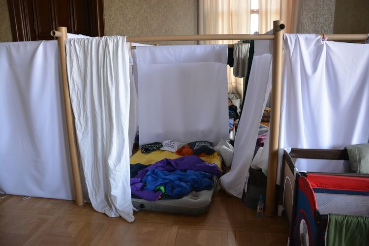 Firma z Sosnowca tworzy pokoje z papieru. To namiastka domu dla Ukraińców (foto), Jerzy Łątka