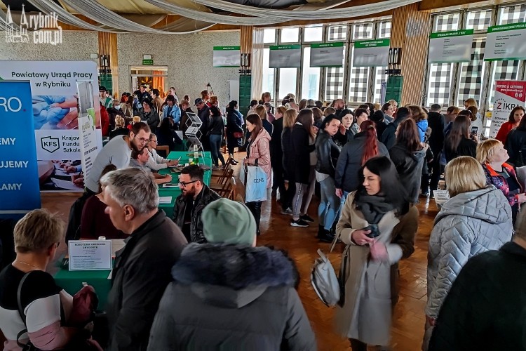 Ukraińcy szukają zatrudnienia. Na pierwsze targi pracy na Śląsku przybyły tłumy (zdjęcia), Bartłomiej Furmanowicz