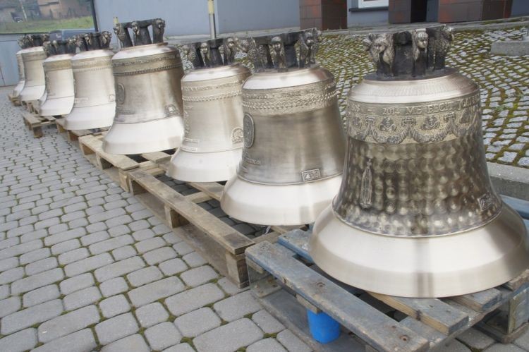 Serca tych dzwonów biją na wieżach kościelnych na całym świecie. Tworzy je firma ze Śląska (foto, wideo), Facebook/Rduch Bells & Clocks, rduch.pl, Tomasz Raudner