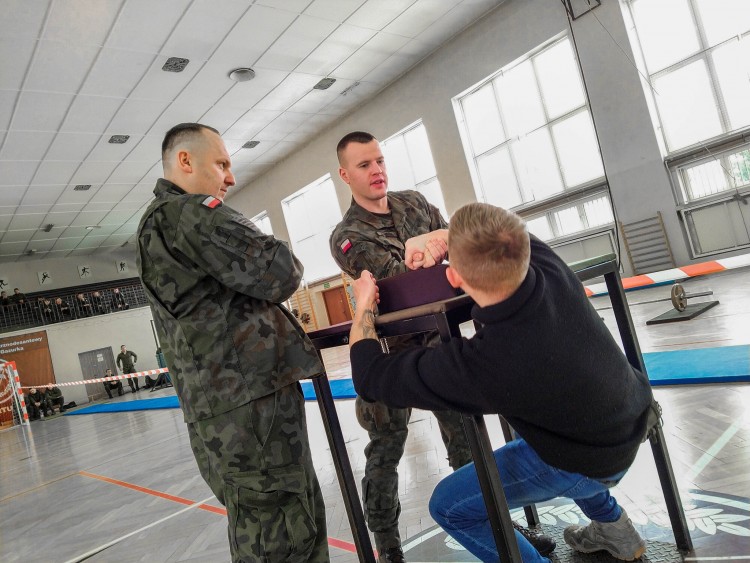 Rzuć granatem – armia zaprasza na bezpłatne treningi w ferie. Również na Śląsku, Wojsko Polskie