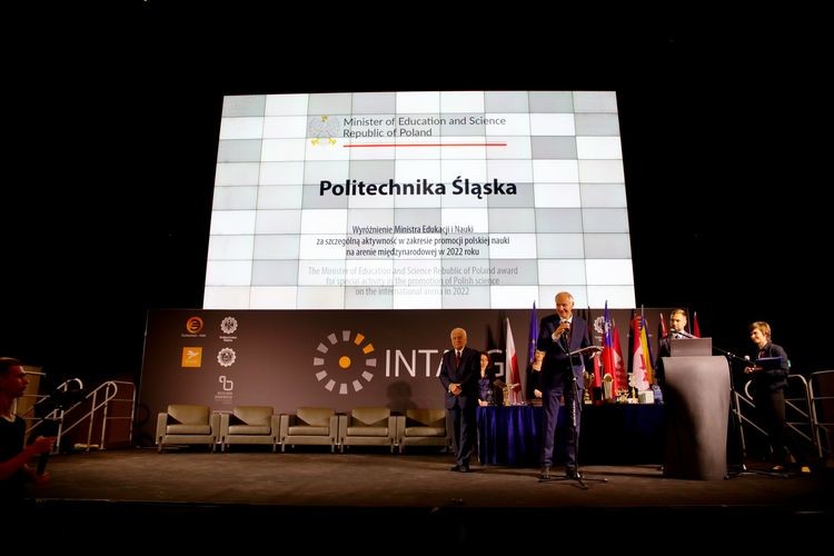 Urządzenie do terapii firmy CHDE POLSKA S.A zdobyło Grand Prix Intarg 2023, materiały prasowe