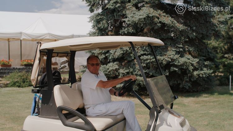 Golf jest cudowny. Ale uzależnia – wywiad z Michałem Domogałą, prezesem Śląskiego Klubu Golfowego, Redakcja