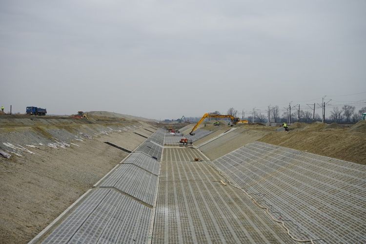 Odra już płynie w nowym korycie – raport z budowy zbiornika Racibórz Dolny, RZGW Gliwice