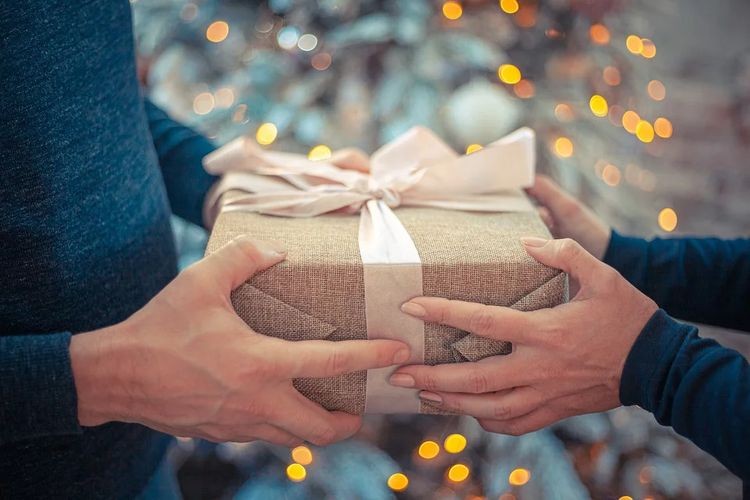 Zobacz nasze propozycje na świąteczne prezenty dla bizneswoman, pixabay