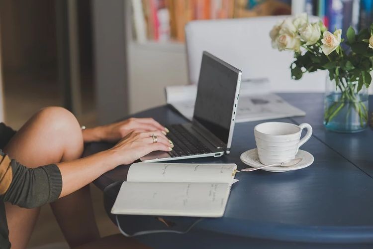 Jakich aplikacji używać, aby praca w domu stała się prosta i co najważniejsze efektywna, pixabay