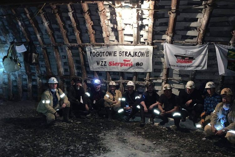 Już 400 górników strajkuje. - Wzywam pana do opamiętania się - mówi do premiera żona górnika, materiały prasowe