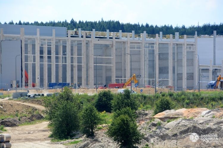 Dąbrowa Górnicza - koreańska firma stawia fabrykę za miliard i jeszcze zwiększa inwestycję, dabrowa-gornicza.pl