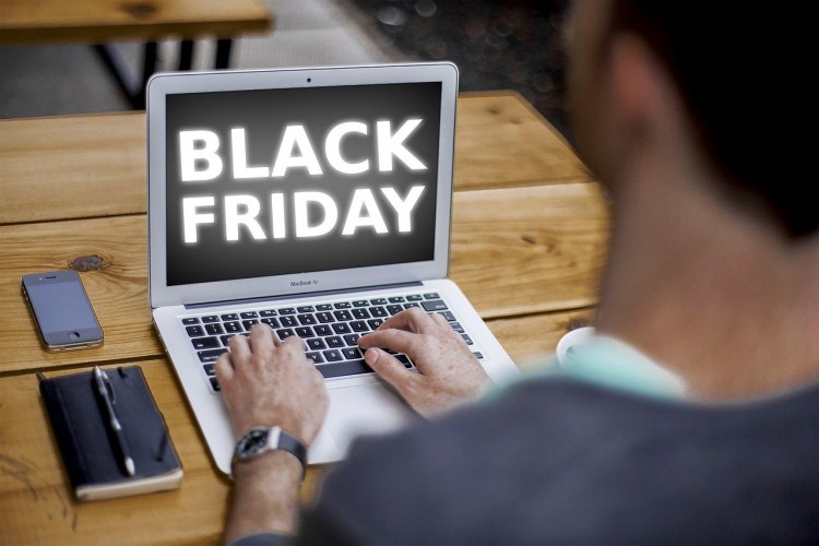 Black Friday i Cyber Monday – 4 przyczyny, dla których dokonujemy zakupów w tych właśnie dniach, 