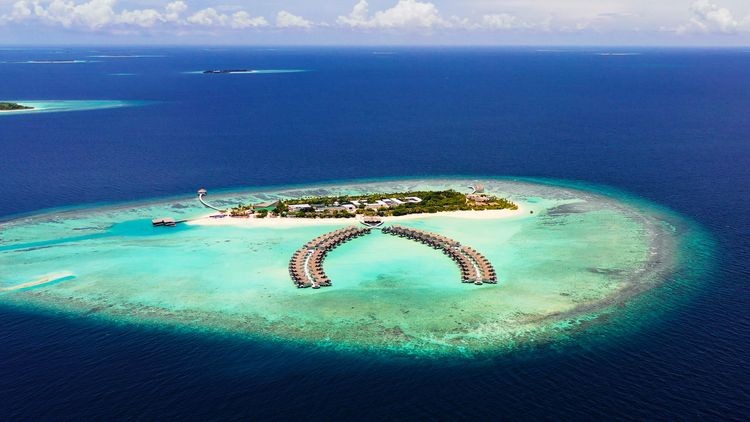 Bezpieczne i luksusowe wycieczki na Malediwy z CARTER®, materiał partnera