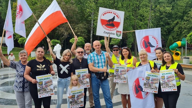 Chcemy leczenia, nie szczepienia – Śląski Marsz Wolności przemaszerował ulicami Katowic, Stowarzyszenie Polska To My Sosnowiec