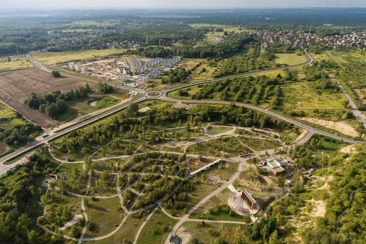 Ekolodzy i Tusk kontra władze Jaworzna - kto kłamie w sprawie wycinki lasu pod fabrykę Izery, materiały