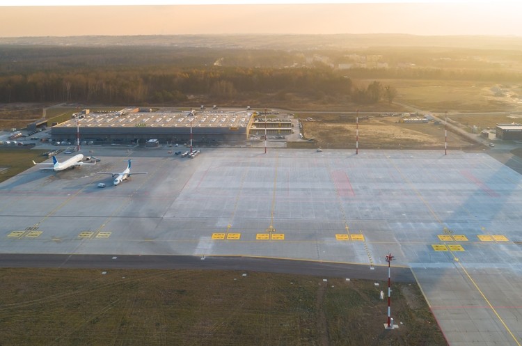 Nowe miejsca postojowe dla samolotów w Pyrzowicach, 