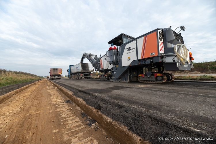 Firmy mogą już budować drogi ze starego asfaltu. Setki milionów zł oszczędności, GDDKiA, Krzysztof Nalewajko