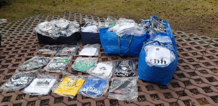 Śląskie firmy razem z MRŚ przekazały 500 koszulek. Trafią do ukraińskiego wojska, Młodzi Regionaliści Śląscy 