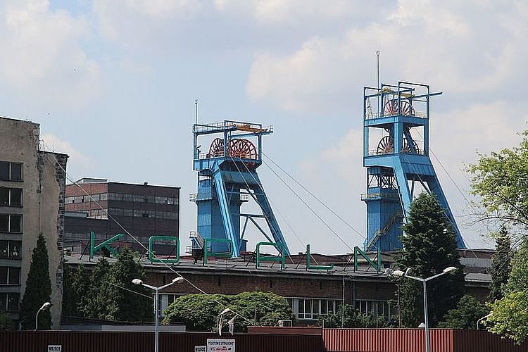 PGG: pożar w kopalni Wesoła. Ewakuacja 53 górników, Wikipedia, PGG