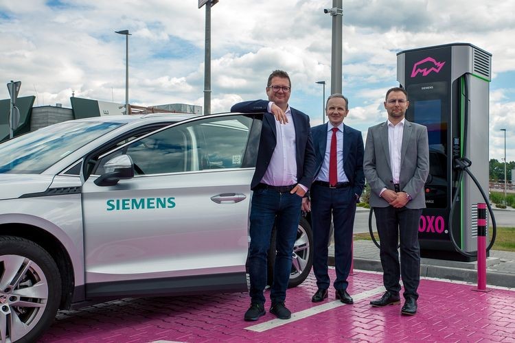 Siemens uruchomił przy A1 na Śląsku pierwszą stację ultraszybkiego ładowania w sieci publicznej, materiały prasowe