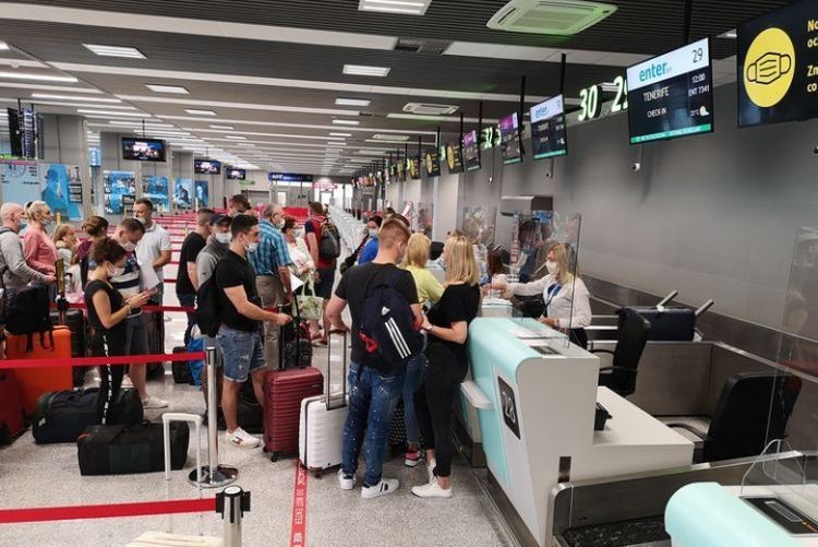 W Katowice Airport ruch jak przed pandemią. Ponad milion pasażerów, w lipcu będą dwa, Piotr Adamczyk, Tomasz Raudner