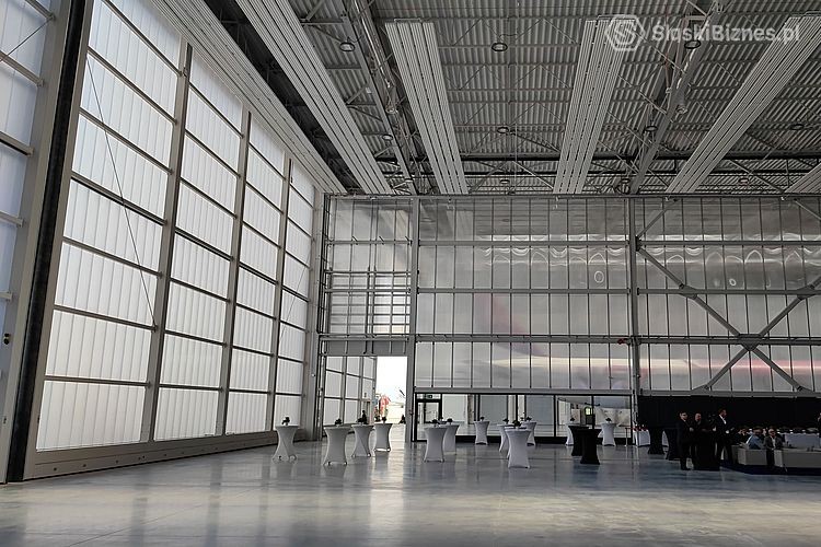 Lotnisko w Pyrzowicach ma nowy hangar do serwisowania samolotów, Tomasz Raudner, Piotr Adamczyk/GTL