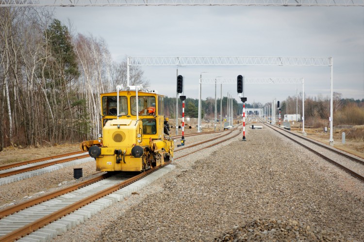 Coraz bliżej kolejowych połączeń do Katowice Airport (foto), twitter.com/PKP_PLK_SA