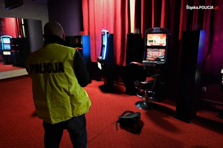 55 kasyn do likwidacji. Gigantyczny cios w nielegalny hazard (foto, wideo), Policja Śląska