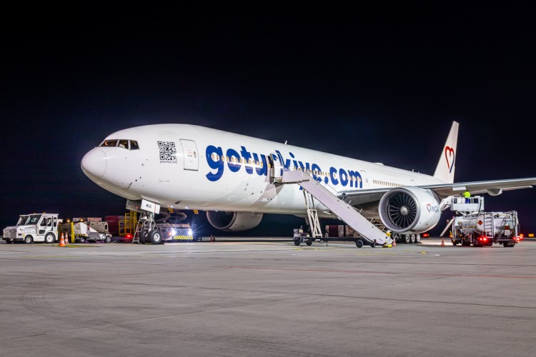 Turcy jednak latają z Pyrzowic. Nowy przewoźnik zabrał pierwszych pasażerów na wakacje do Antalyi, Piotr Adamczyk, Katowice Airport