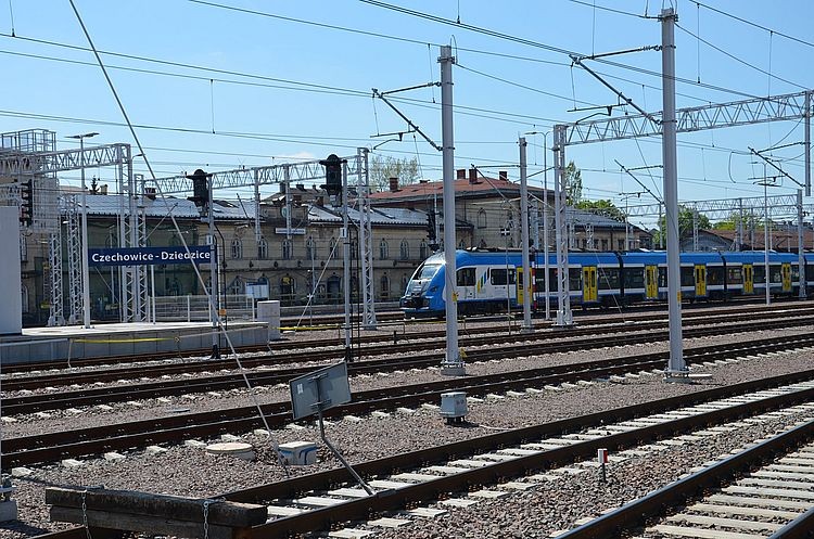 Pociągi szybciej kursują między Katowicami i Bielskiem. PLK ukończyły ważny etap inwestycji za 1,4 mld zł, PKP PLK Katarzyna Głowacka