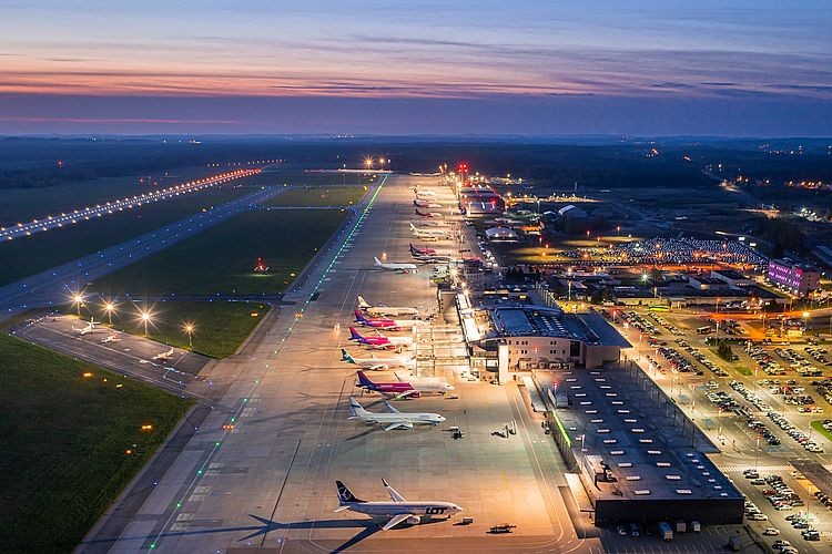 Ruch w Katowice Airport rośnie aż miło. Kwiecień 2023 roku to kolejny przebity szklany sufit, Piotr Adamczyk, Katowice Airport