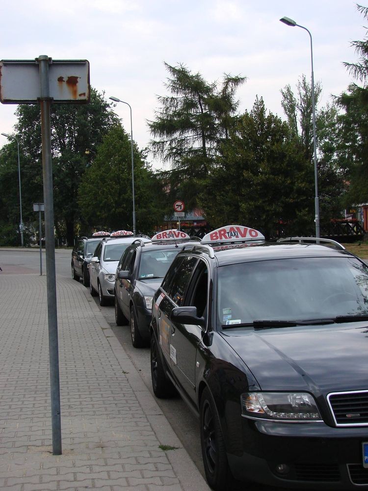 Zawód: taksówkarz - czy to się jeszcze opłaca? Sprawdzamy kondycję branży w Śląskiem, facebook.com/taxi.bravo.taxi