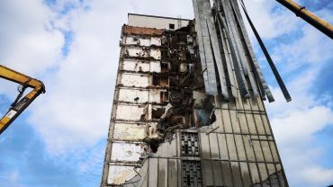 Tak znika symbol luksusu w PRL - wyburzanie Hotelu Silesia w Katowicach