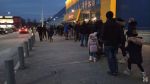 Ikea Katowice sprawdza certyfikaty covidowe. Tłumy czekały na wejście do sklepu
