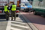 Pryszczyca na Węgrzech. Policjanci kontrolują granice, 